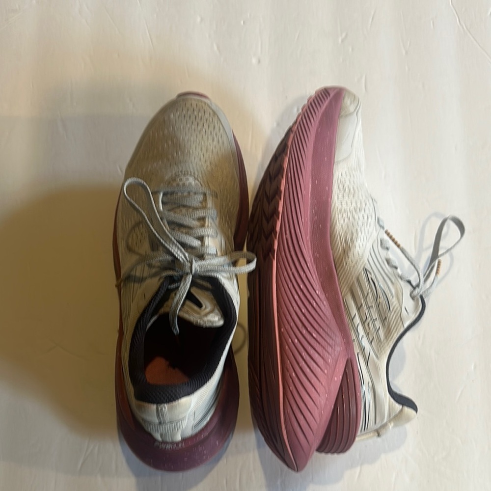 Saucony Women’s Running Shoes in Cream and Pink